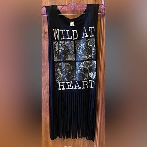 Ocasion Black Graphic Fringe Tank Top with White 'HEART' Print